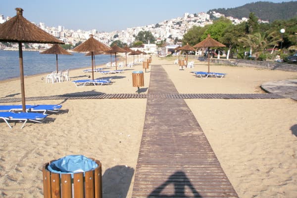 beaches Perigiali Beach