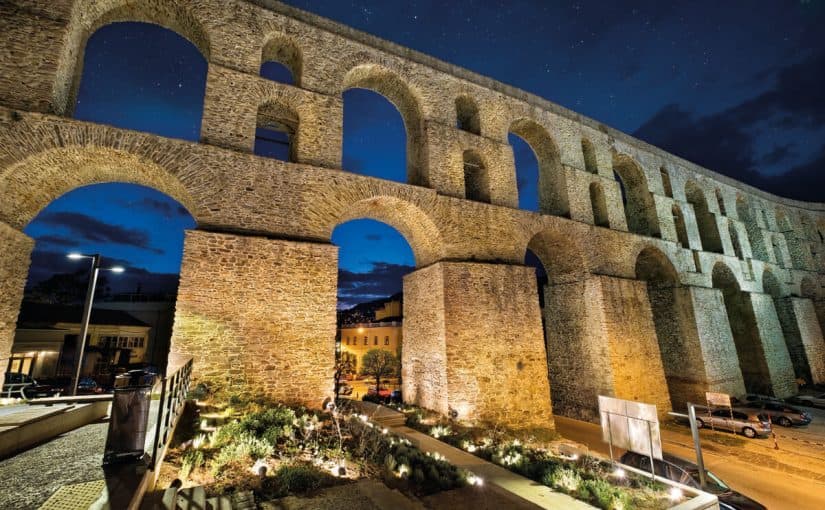 sightseeing Aqueduct of Kavala